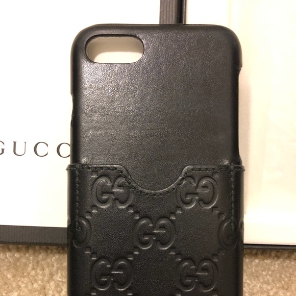 Authentic Gucci iPhone 7/8 case - Picture 3 of 5